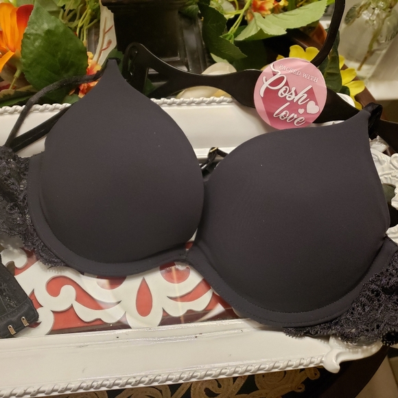 🛍 Victoria's Secret " Very Sexy" Push -Up Bra - Picture 9 of 15